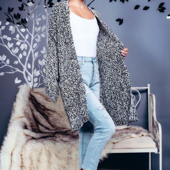 CARDIGAN  Small Medium  - Black and White - Picture 4 of 9